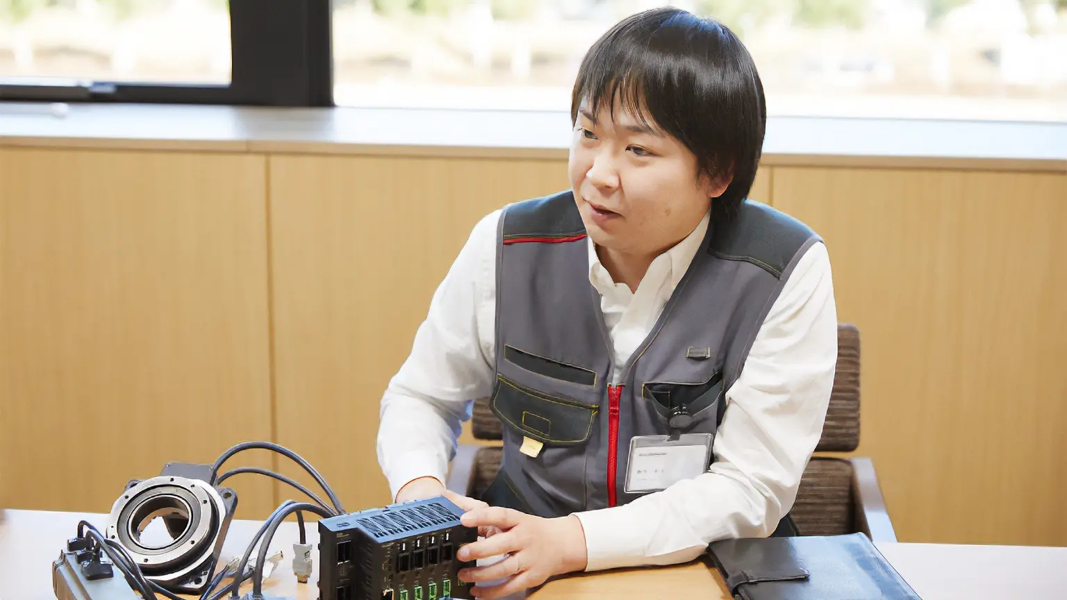 控制仪器系统事业部 控制技术部 主任　铃木史人