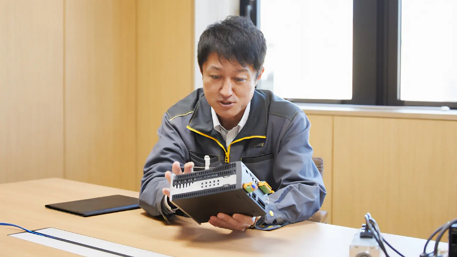 控制仪器系统事业部 部长　菅原力